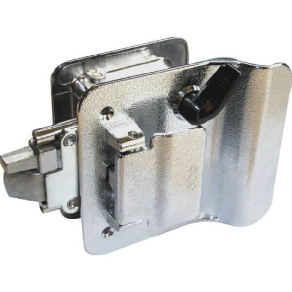 "Secure Your Trailer with Cm Trailers Trailer Travel Latch Deadbolt"