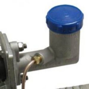 "3/4" Side Entry Cm Trailers Master Cylinder: Quality & Durable Trailer Parts for Maximum Performance"